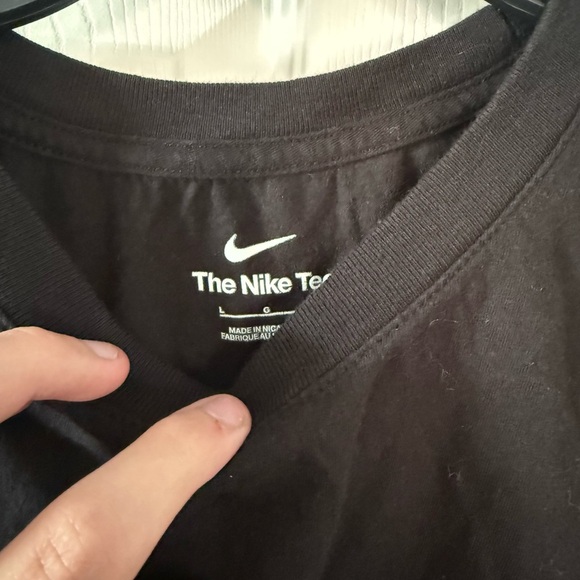 Nike Black Retro 'Just Do It' Tee - Picture 2 of 4